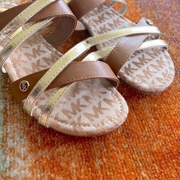 Brand New Michael Kors Luggage & Metallic Gold Multi Strap Logo Sandals - Picture 4 of 12
